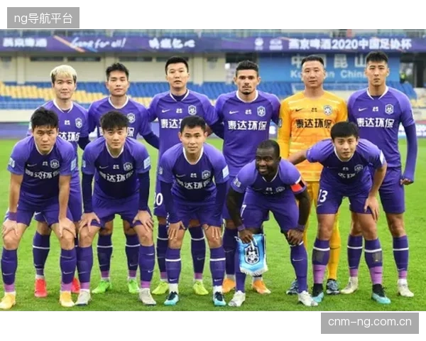加莱诺伊的球队具备阵型切换能力，可根据对手调整攻防策略。
